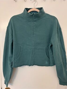 Cropped Mock-Neck Quarter-Zip Sweatshirt in Teal Green